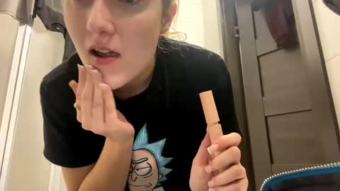 Snapshot of milkybaby269137 chatting on 12.31.24 milkybaby269137 online show from 12.31.24