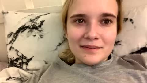 Snapshot of milkybaby269137 chatting on 02.16.25 milkybaby269137 online show from 02.16.25