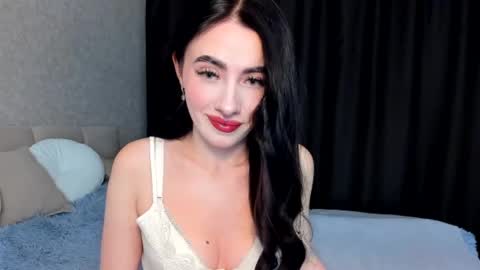 milla moore online show from 09.29.25