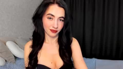 milla moore online show from 09.30.25