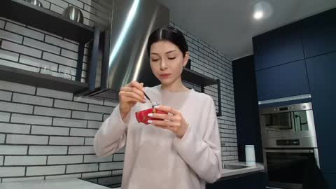 milla bella online show from 02.25.26