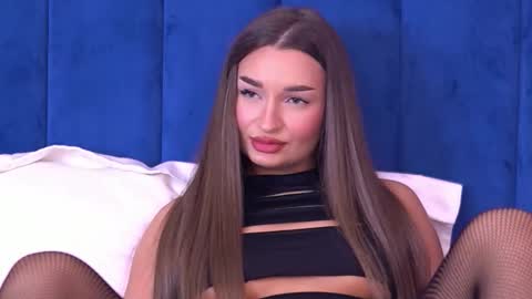 Milla online show from 10.10.25