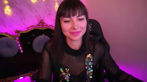 Snapshot of millaluxlove chatting on 01.12.26 millaluxlove online show from 01.12.26