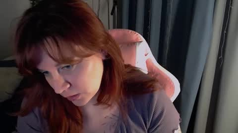 Snapshot of millapoolys chatting on 10.15.25 Milla online show from 10.15.25