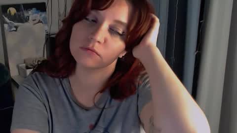 Snapshot of millapoolys chatting on 10.23.25 Milla online show from 10.23.25