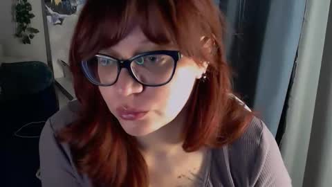 Snapshot of millapoolys chatting on 10.24.25 Milla online show from 10.24.25