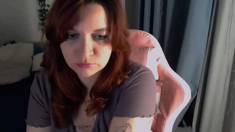 Snapshot of millapoolys chatting on 11.11.25 Milla online show from 11.11.25