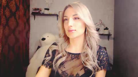 MillaXQueen online show from 02.13.25