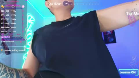 Im girl my name is Johana  online show from 10.22.25