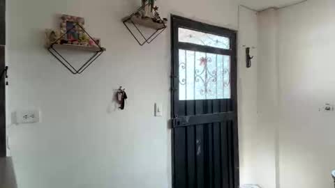 Im girl my name is Johana  online show from 11.19.25