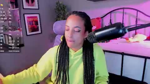 Snapshot of millie_volturi chatting on 07.20.26 millie_volturi online show from 07.20.26