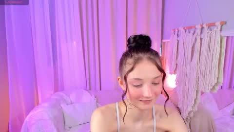 Snapshot of milliminimouse chatting on 09.26.25 milliminimouse online show from 09.26.25