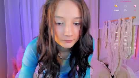 Snapshot of milliminimouse chatting on 09.28.25 milliminimouse online show from 09.28.25