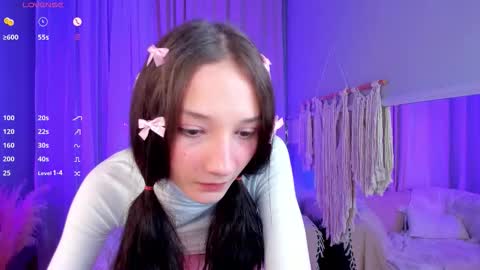 Snapshot of milliminimouse chatting on 10.12.25 milliminimouse online show from 10.12.25