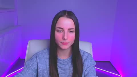 Snapshot of milly_liss chatting on 12.17.24 Milly online show from 12.17.24