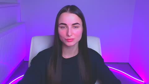 Snapshot of milly_liss chatting on 12.19.24 Milly online show from 12.19.24