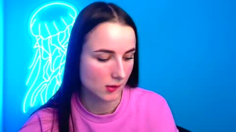 Snapshot of milly_liss chatting on 12.23.24 Milly online show from 12.23.24