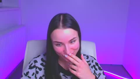 Snapshot of milly_liss chatting on 12.24.24 Milly online show from 12.24.24