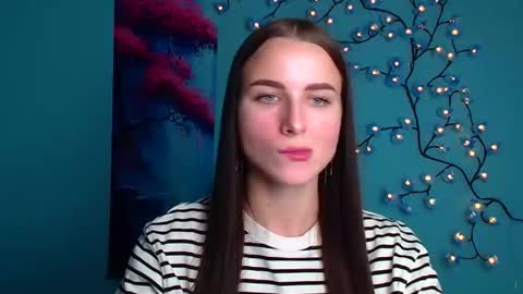 Snapshot of milly_liss chatting on 10.15.25 Milly online show from 10.15.25