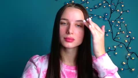 Snapshot of milly_liss chatting on 10.24.25 Milly online show from 10.24.25