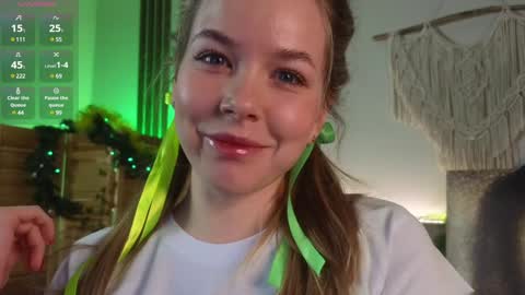 Snapshot of milly_shy chatting on 12.30.24 Milly online show from 12.30.24