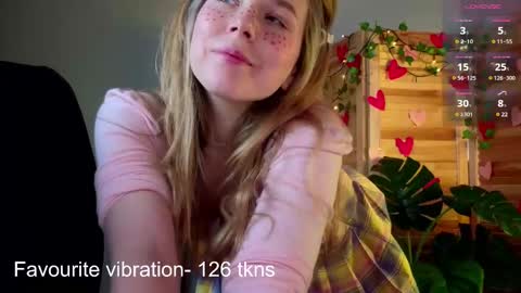 Snapshot of milly_shy chatting on 02.17.25 Milly online show from 02.17.25