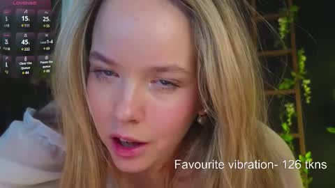 Snapshot of milly_shy chatting on 02.18.25 Milly online show from 02.18.25