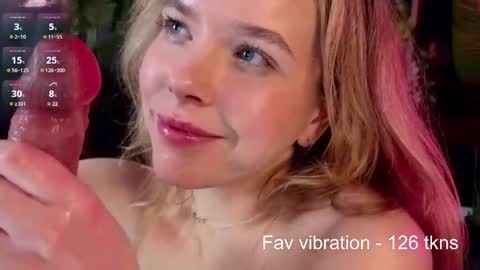 Snapshot of milly_shy chatting on 02.20.25 Milly online show from 02.20.25