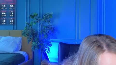 Snapshot of milly_shy chatting on 10.21.25 Milly online show from 10.21.25