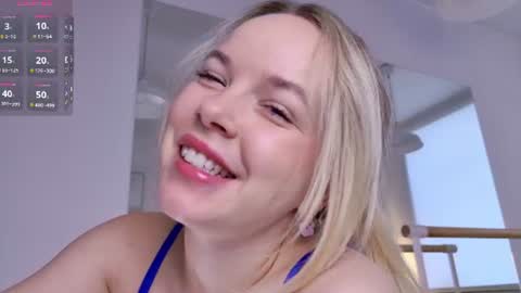 Snapshot of milly_shy chatting on 06.12.26 Milly online show from 06.12.26