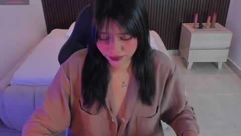 Snapshot of millyevans1 chatting on 04.14.26 millyevans1 online show from 04.14.26
