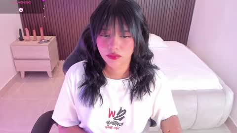Snapshot of millyevans1 chatting on 04.25.26 millyevans1 online show from 04.25.26