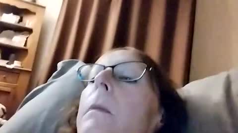 Snapshot of miloanj chatting on 04.28.26 miloanj online show from 04.28.26