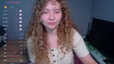 Snapshot of milounee chatting on 06.01.26 milounee online show from 06.01.26