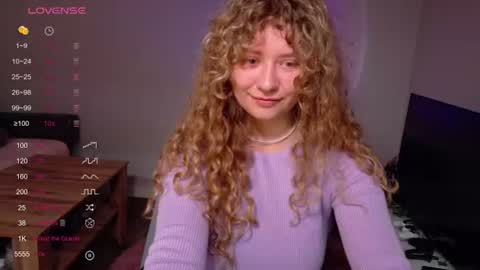 Snapshot of milounee chatting on 06.22.26 milounee online show from 06.22.26