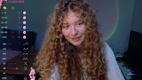 Snapshot of milounee chatting on 06.29.26 milounee online show from 06.29.26
