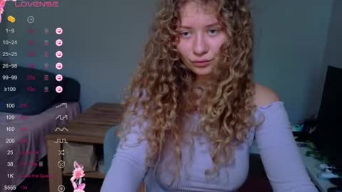 Snapshot of milounee chatting on 07.03.26 milounee online show from 07.03.26