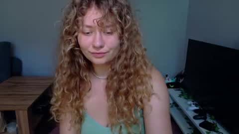 Snapshot of milounee chatting on 07.08.26 milounee online show from 07.08.26