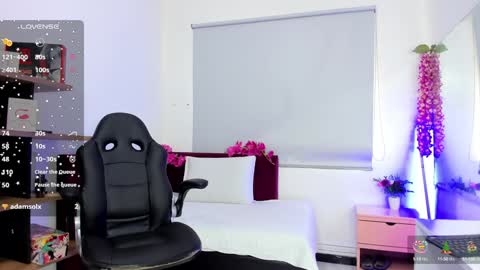  Milu Belucci  online show from 12.12.24