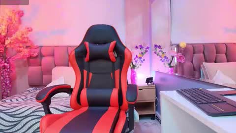  Milu Belucci  online show from 02.04.26