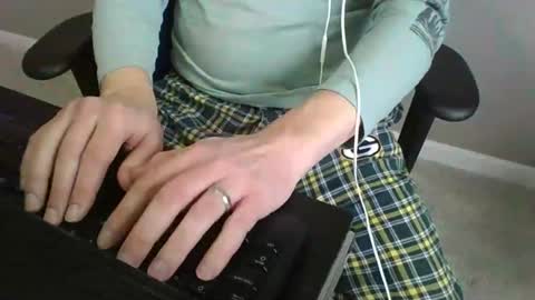 Snapshot of milwaukeebadger24 chatting on 12.23.24 milwaukeebadger24 online show from 12.23.24