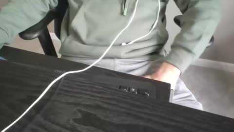 Snapshot of milwaukeebadger24 chatting on 10.31.25 milwaukeebadger24 online show from 10.31.25