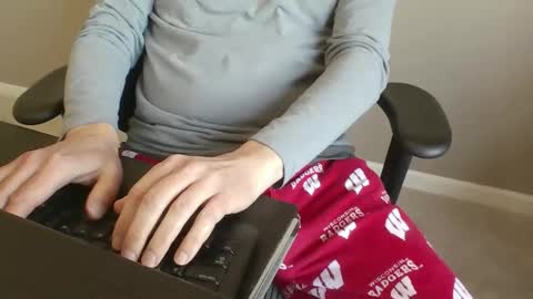 milwaukeebadger24 online show from 02.04.26