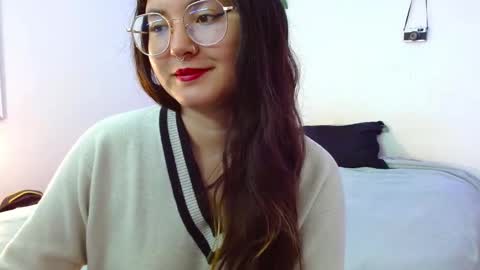 mily_baker online show from 01.07.25