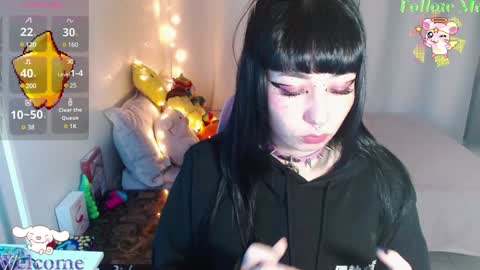 Snapshot of mily_milk_ chatting on 01.15.25 mily_milk_ online show from 01.15.25