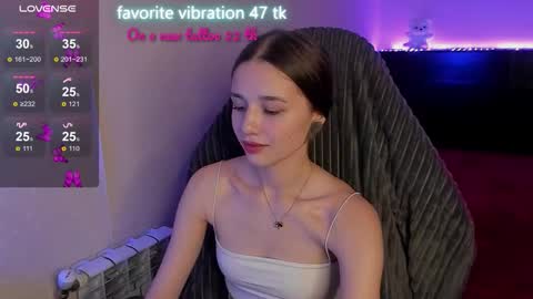 Snapshot of milyamess chatting on 09.30.25 Emily online show from 09.30.25