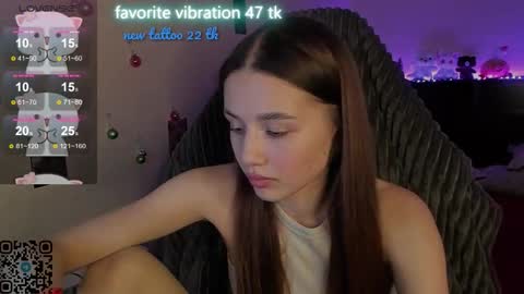 Snapshot of milyamess chatting on 01.08.26 Emily online show from 01.08.26