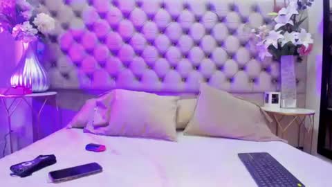 Snapshot of milyclem chatting on 07.16.26 MilyClem online show from 07.16.26