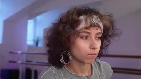 Snapshot of mimilicks chatting on 09.22.25 IRIS online show from 09.22.25