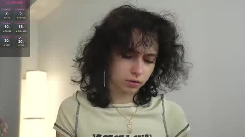 Snapshot of mimilicks chatting on 11.05.25 IRIS online show from 11.05.25